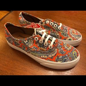 Brand new vans. Women 7.0, men 5.5